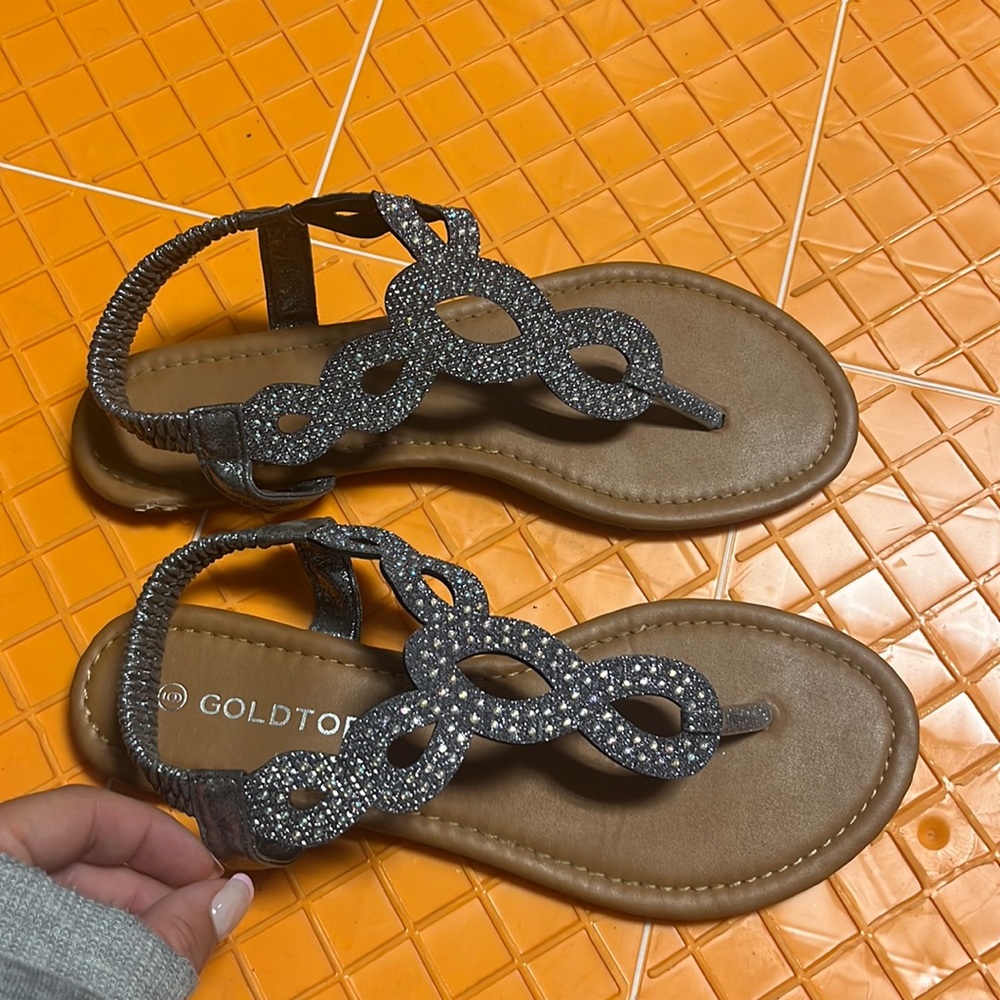 Cute sparkly sandals, worn once to a dance, size 6 —obo
